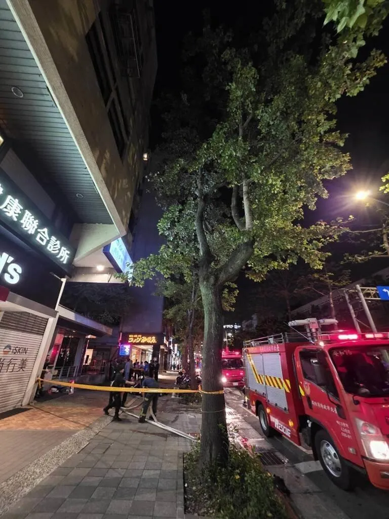 北市大安區陶板屋餐廳火災！疏散85人無傷亡
