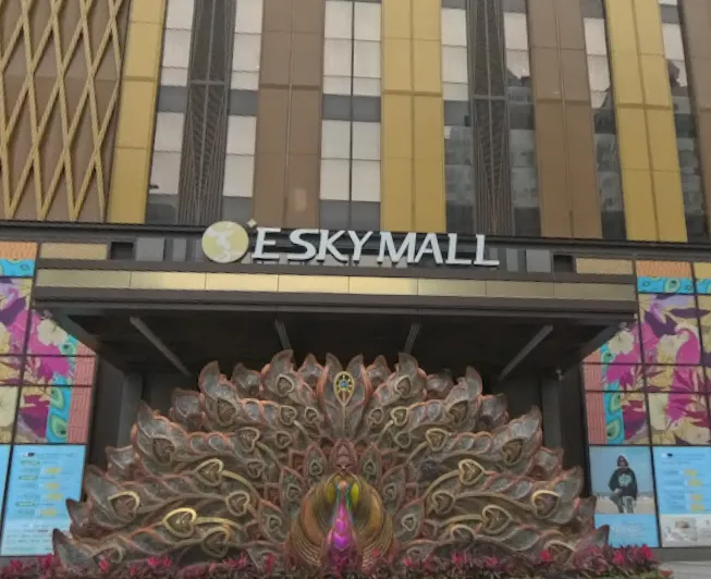 機車進商場引騷動　義享天地：個案違規非設計問題