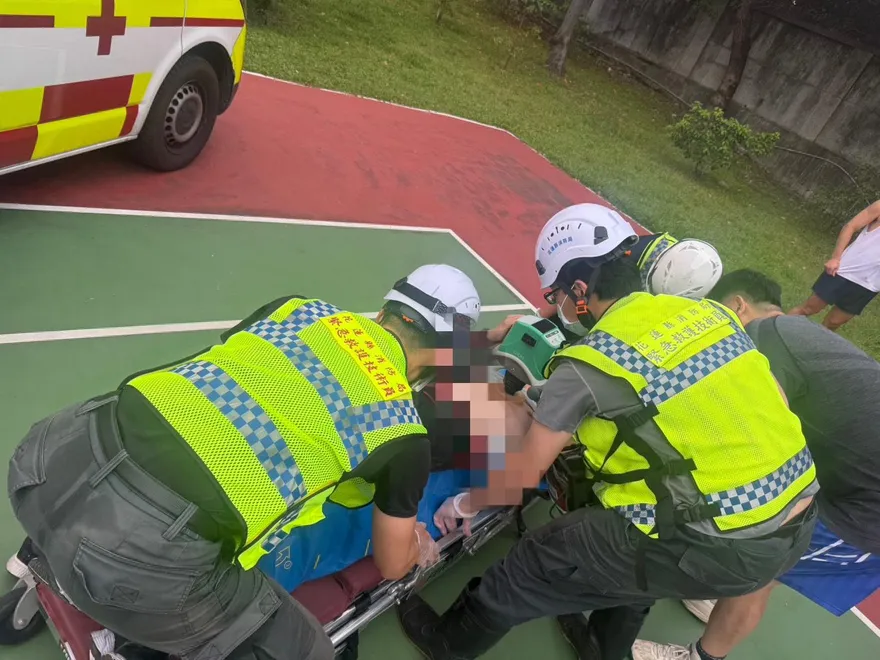 何篤霖73歲胞兄打球突心梗倒下　警忍傷狂壓CPR救回一命