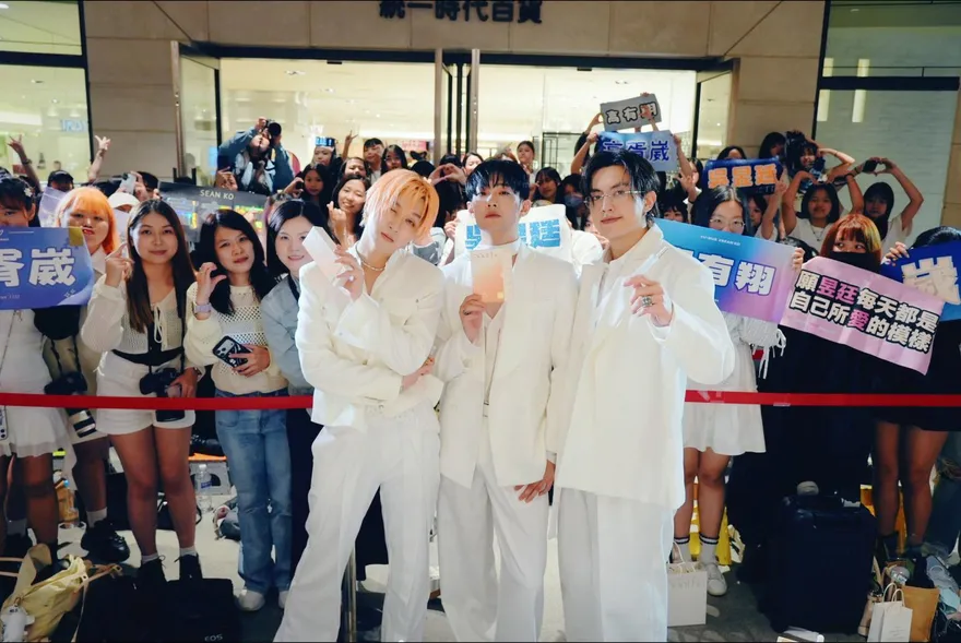 U:NUS赴泰拍MV慘況連連　熱石按摩險燙到「愛面子」不敢說