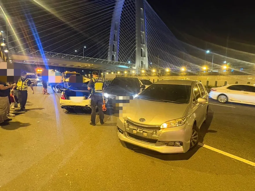 高速狂飆衝撞！台中警匪追逐　警開1槍成功逮人