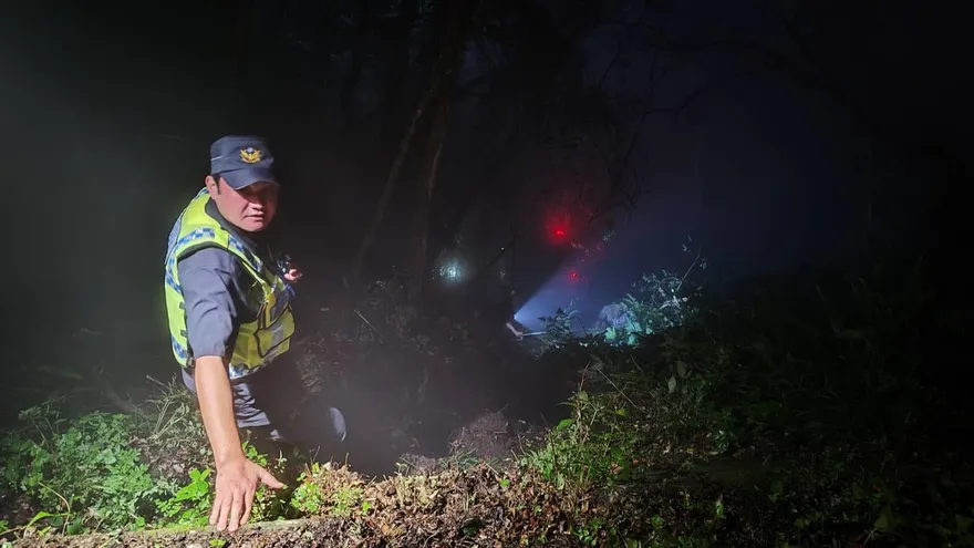 新竹尖石傳意外！夫妻濃霧中墜谷　靠「聽聲辨位」驚險獲救