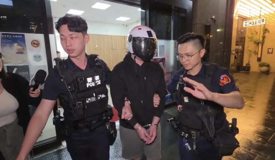 德撲冠軍持BB槍假手榴彈搶銀行　檢方複訊後聲押