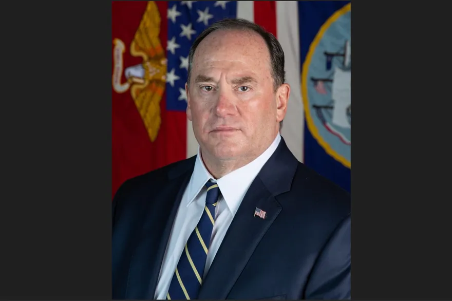 影/美海軍部長丟官有秘辛　栗正傑：足球隊還想花大錢找灌籃高手