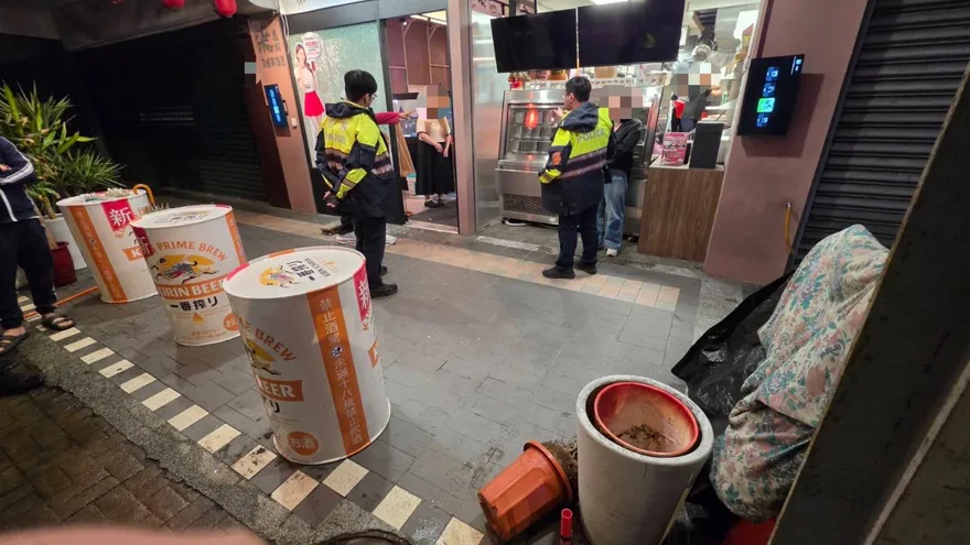 新北男酒醉居酒屋狂吐　友人不滿清潔費5千怒砸玻璃