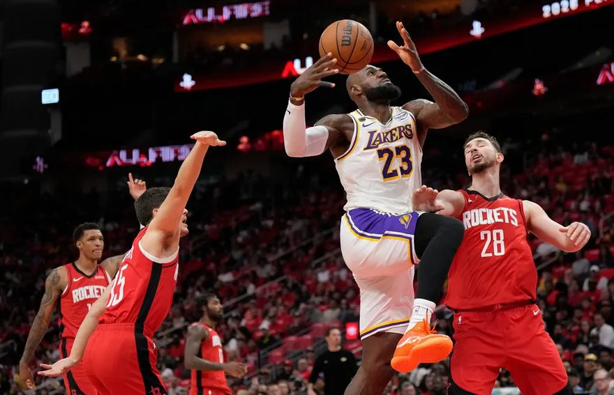 NBA/詹皇父子「神默契」都只進2球！湖人慘輸19分　無緣橫掃火箭