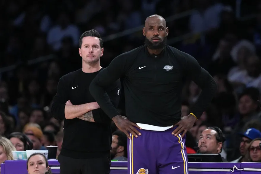 NBA/湖人2球員遭逐出場！主帥瑞迪克超問號　詹皇痛批有夠瞎