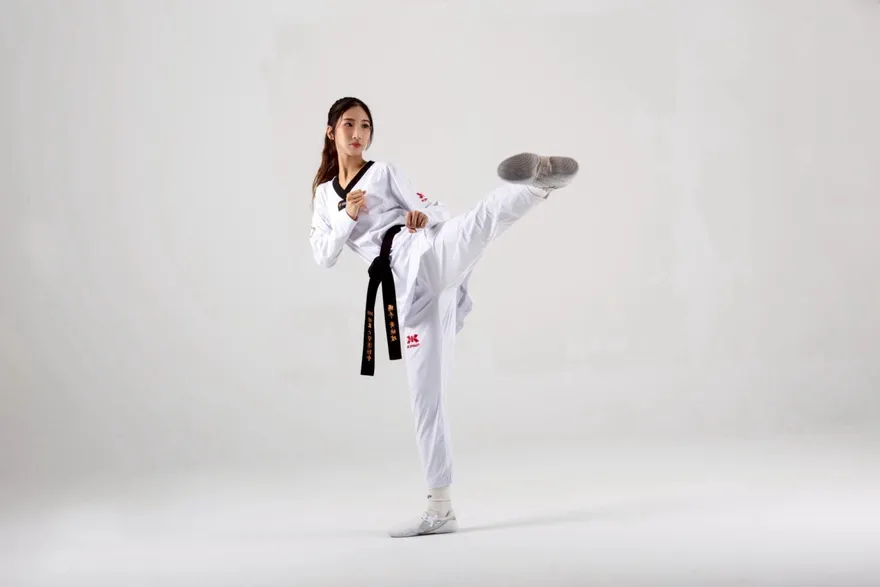 全大運/「跆拳甜心」黃映瑄甩網路性霸凌　轉念奪金：何必在乎他們