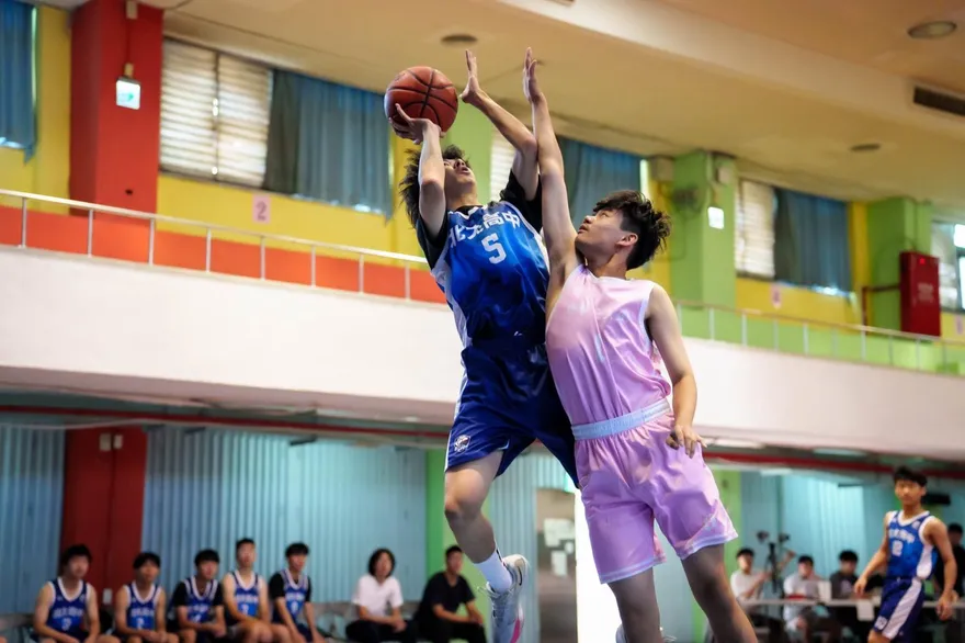 U19真人版藤真！球員化身教練　北大高中曹書承領軍逆轉勝