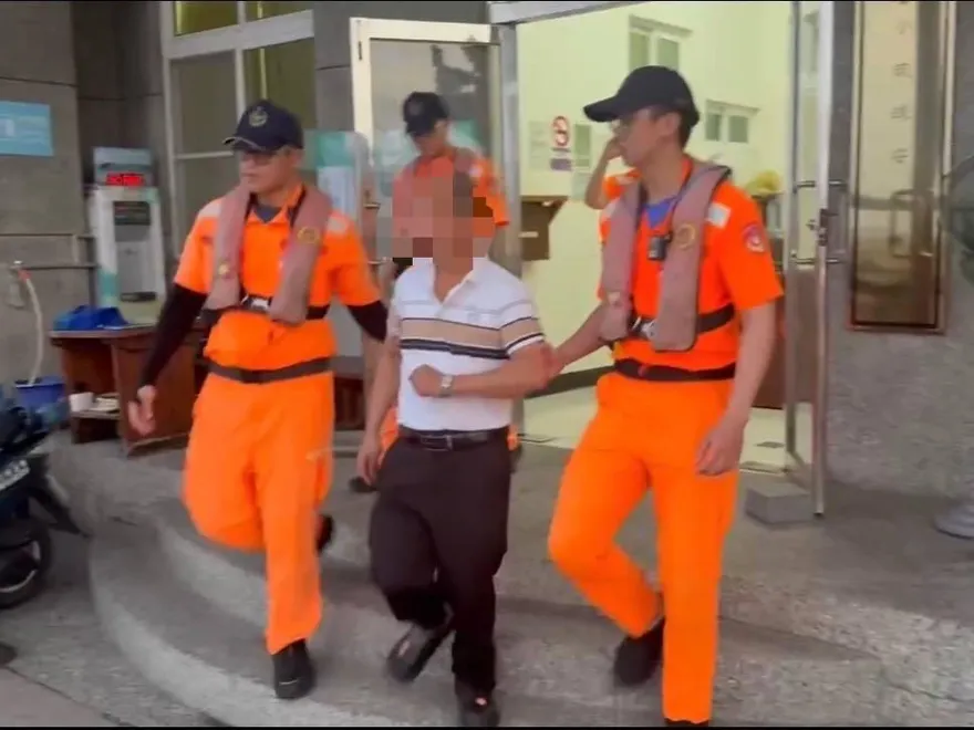 小琉球驚傳騷擾海龜！ 男陸客遭拍片送辦