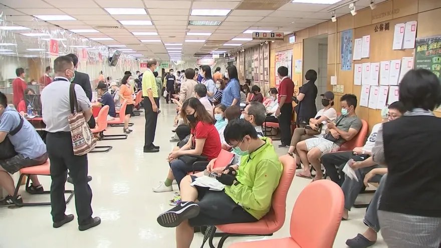 5月新制必看！報稅新增6大措施　超商不再提供健保卡認證