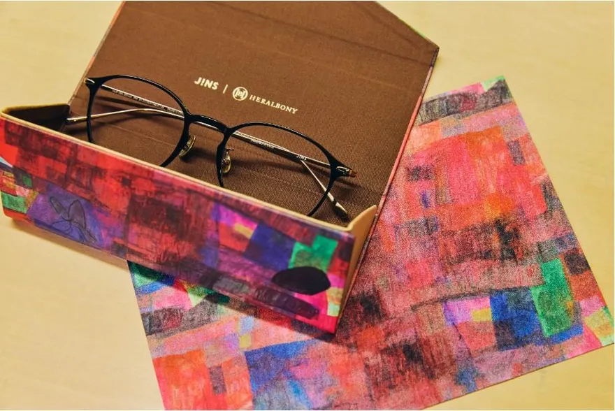 「JINS知性時尚系列」戴出自信美! 母親節滿萬折千　日製漸進功能鏡片最高享8折