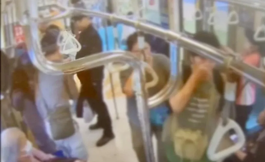 影/北捷車廂內誤噴辣椒水引恐慌　婦人遭社維法送辦