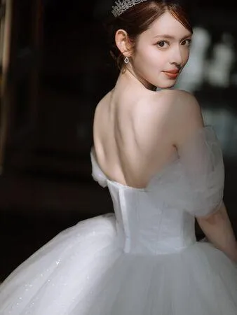 《惡作劇之吻》矢作穗香宣布結婚！絕美婚紗照曝光