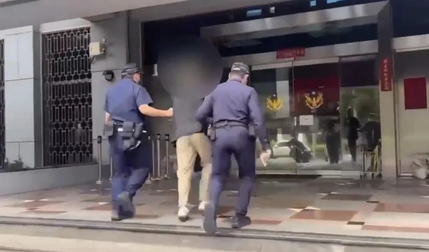 影/勞動節教育部前集會活動　男子丟水球鬧場遭逮