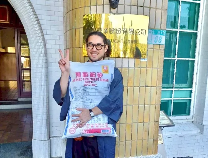 狂掃砂糖爆紅！日本蘋果糖老闆池田喬俊宣布取得台灣健保卡
