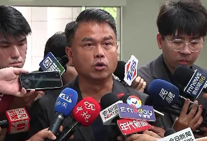 賴清德出訪突圍搭這架　機師議員曝「驚人風險」