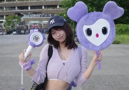 SANA狂粉！三上悠亞朝聖TWICE演唱會　連2天抽中神席激動哭了