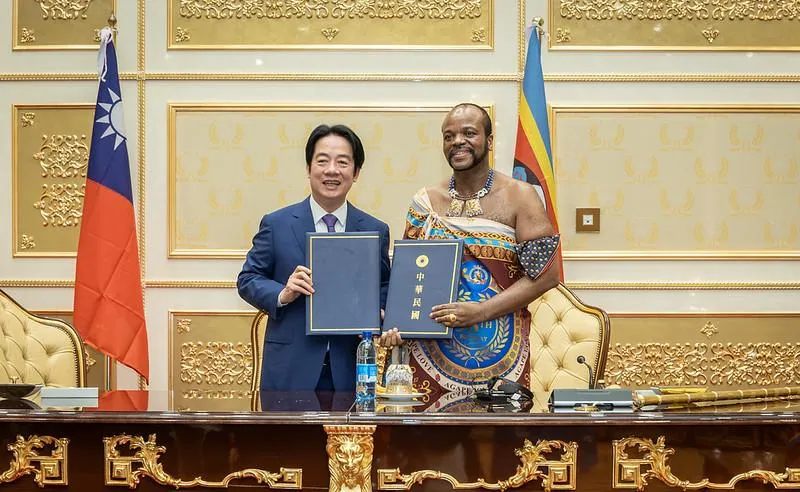 管碧玲揭賴清德突襲式出訪真相！　轟藍營急統用刀架台灣咽喉