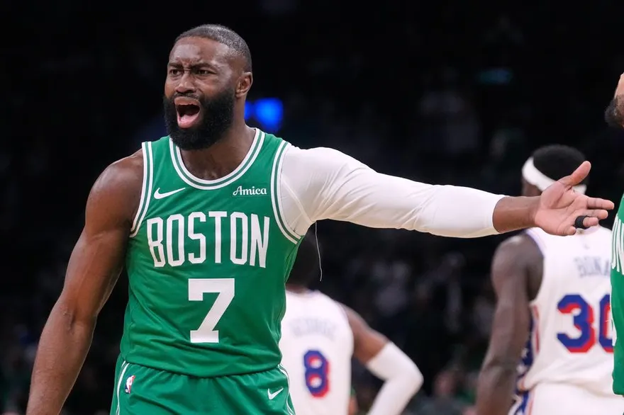 NBA/輸不起？布朗怒嗆裁判偏袒76人　還狂酸恩比德愛假摔
