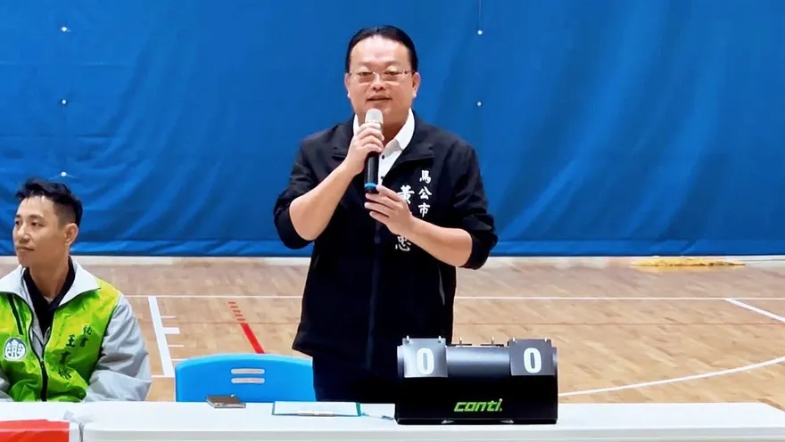綠澎湖內亂告終！黃健忠證實拚連任市長　全力挺吳淑瑾「代夫出征」