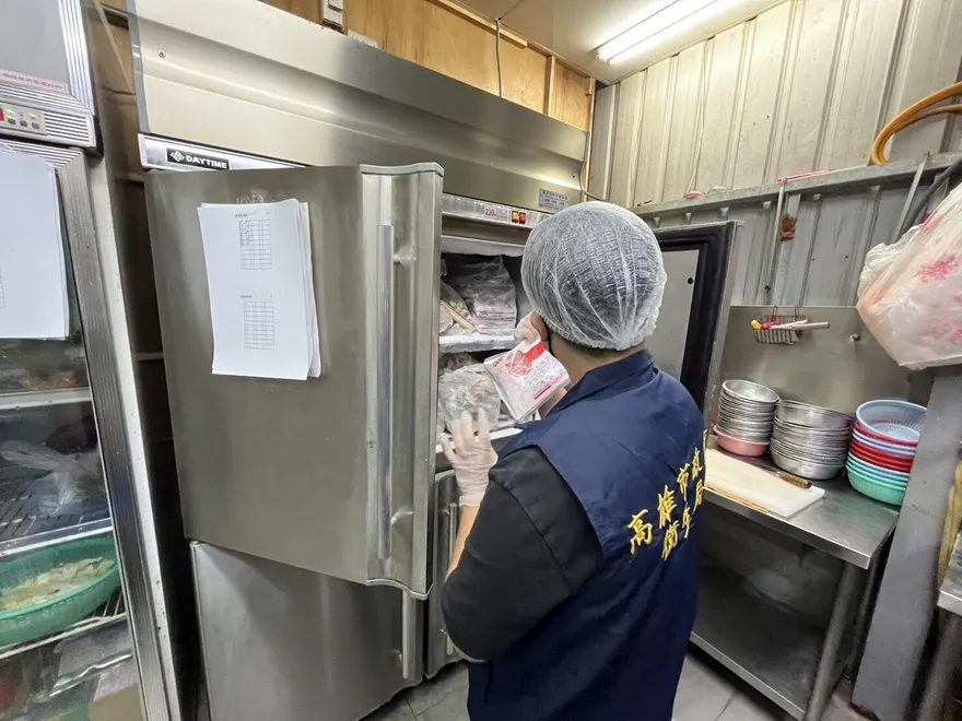 母親節聚餐變調！高雄知名桶仔雞傳9人疑食物中毒　業者遭勒令停業