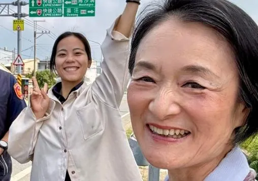 送別愛女！女警母見遺容痛哭喊「那不是詠心」　譚艾珍目睹告別式心碎一幕
