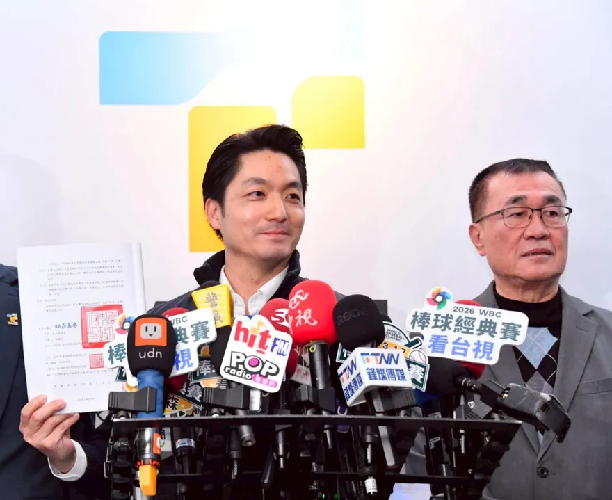 最新民調！蔣萬安「五贏沈伯洋」楊智伃驚喊：連綠營票都跑了