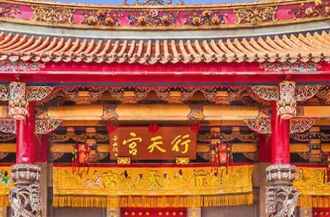 台電改字爆戰火！網友酸行天宮字醜　童仲彥轟：青鳥現形