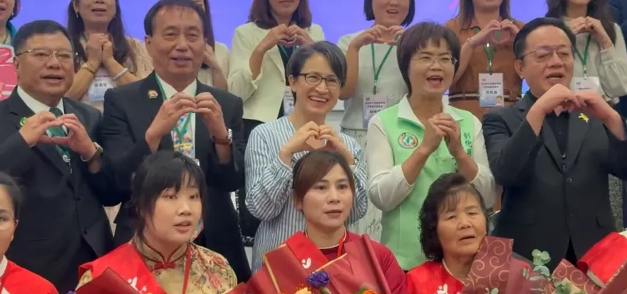 母親節前夕蕭美琴合體陳素月！嚐新住民家鄉味致敬自強媽咪