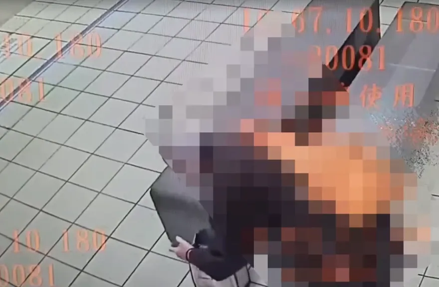 影/5萬現金背袋遺落捷運月台丟失　竟是尼姑趁無人拎走