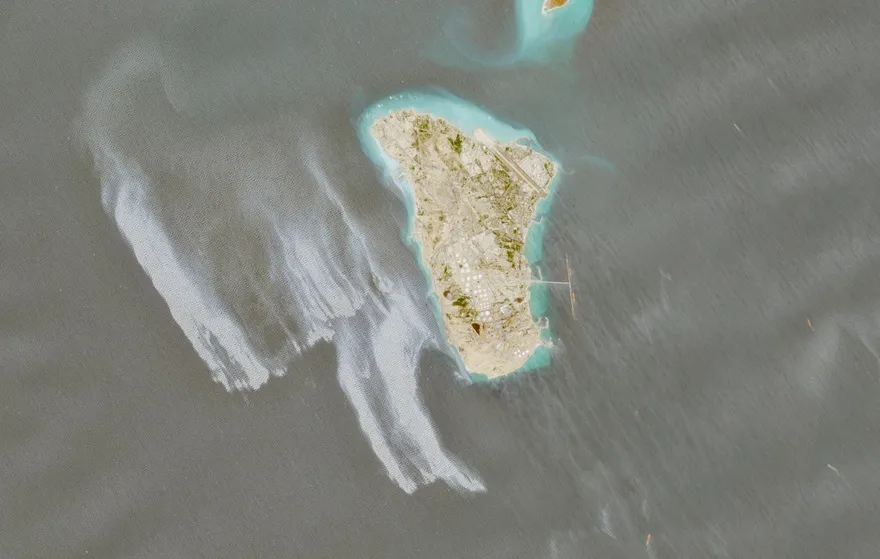 3000桶原油流出？哈格島外現大片油污　伊朗議員：歐油輪排放物