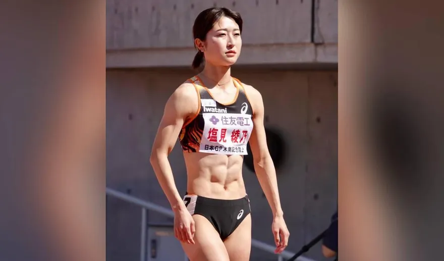 日本女跑者曬「超合金腹肌」！網友驚：比格鬥家還猛