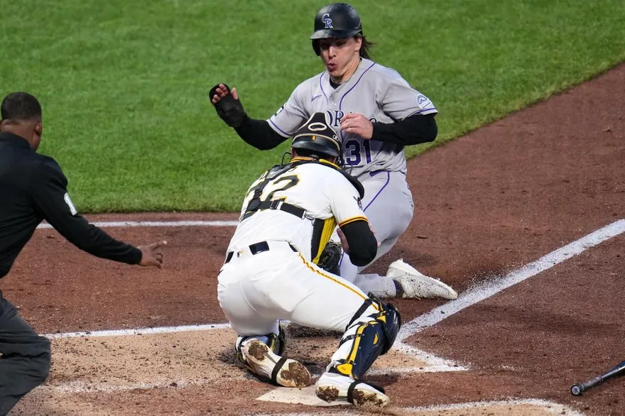 MLB/太狂！落磯左外野手完成超罕見「外野無助殺雙殺」