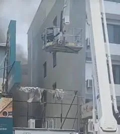 高雄鳳山惡火74歲男臥床受困　警消破門「已成焦屍」