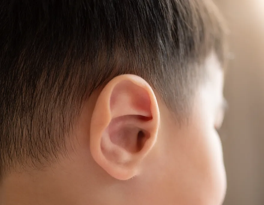 感冒好了孩子卻變暴躁易怒？醫示警「中耳積水」恐影響聽力