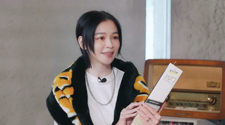 徐若瑄為周杰倫〈可愛女人〉作詞　揭創作內幕「手稿寫在嘔吐袋」