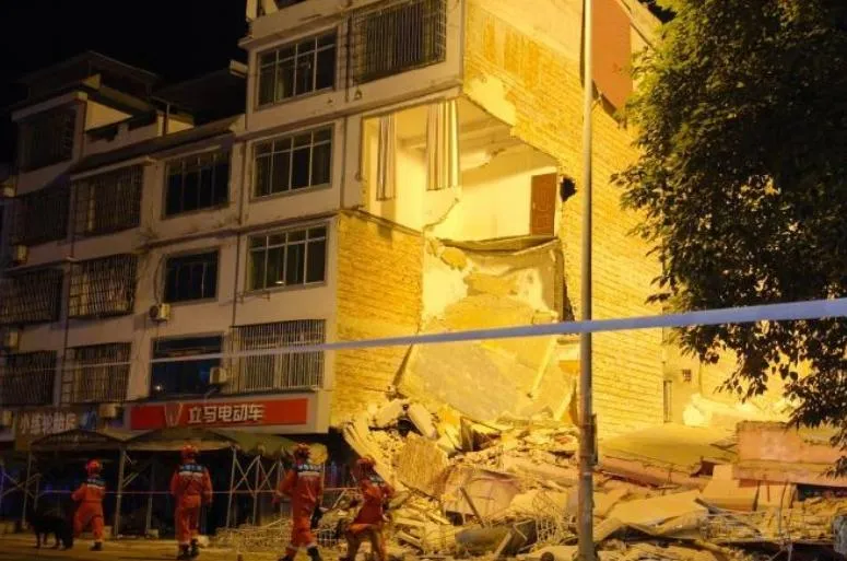 廣西規模5.0地震2死！夫妻檔罹難　目擊者驚恐房子「轟」倒了