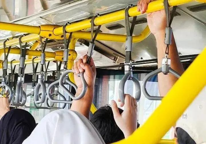 上海老翁搭公車「閉眼休息」竟猝死！家屬求償50萬台幣遭駁回