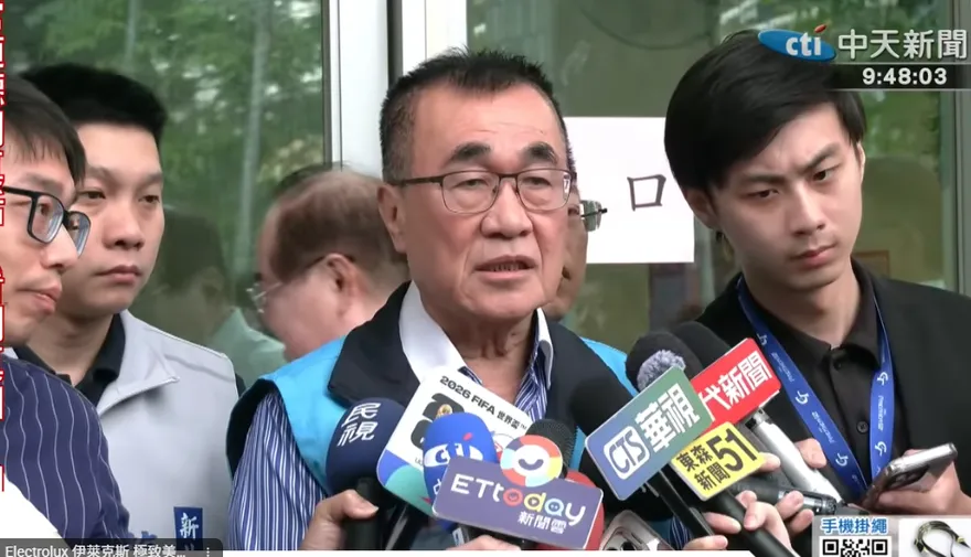 李四川火力全開！批沈伯洋「不懂市政」　點名蘇巧慧說明兩國論