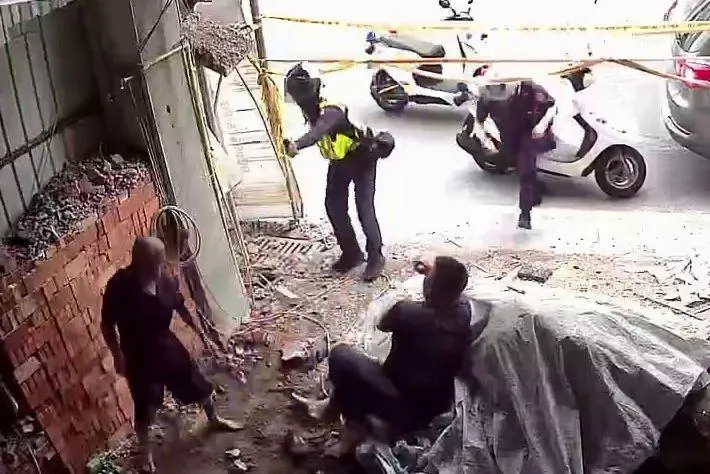 影/一塊磚收30元？新竹工地爆喋血衝突　疑施工瑕疵惹禍