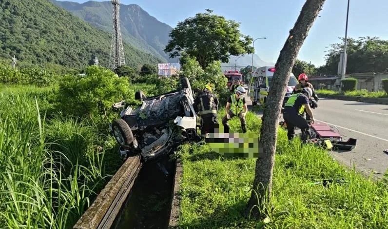 台9線新城段死亡車禍　休旅車自撞路樹翻覆駕駛不治