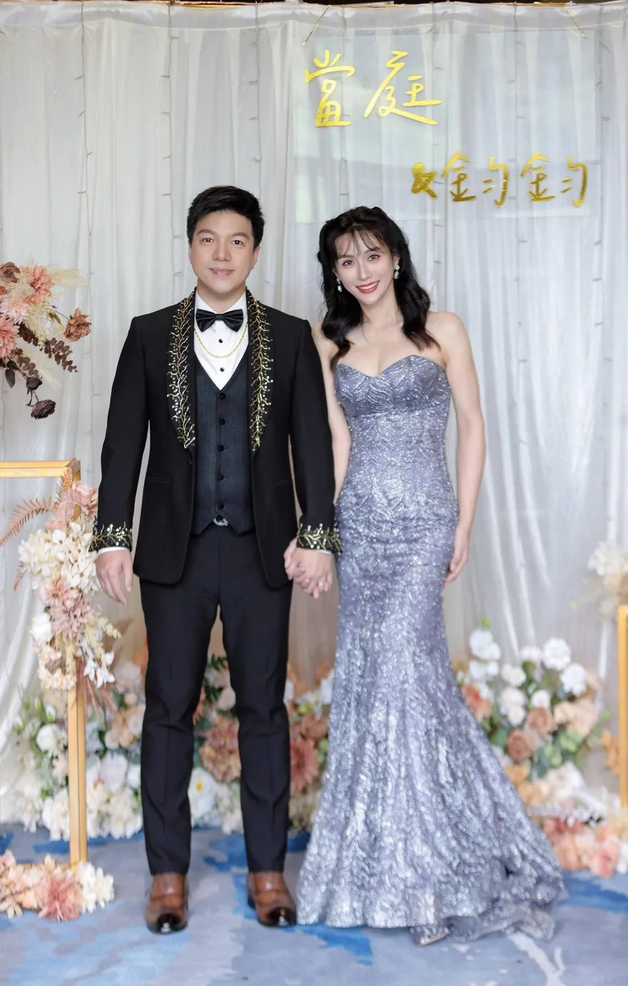 許鈞鈞520「挺6月孕肚」文定成婚！律師老公正面照曝光