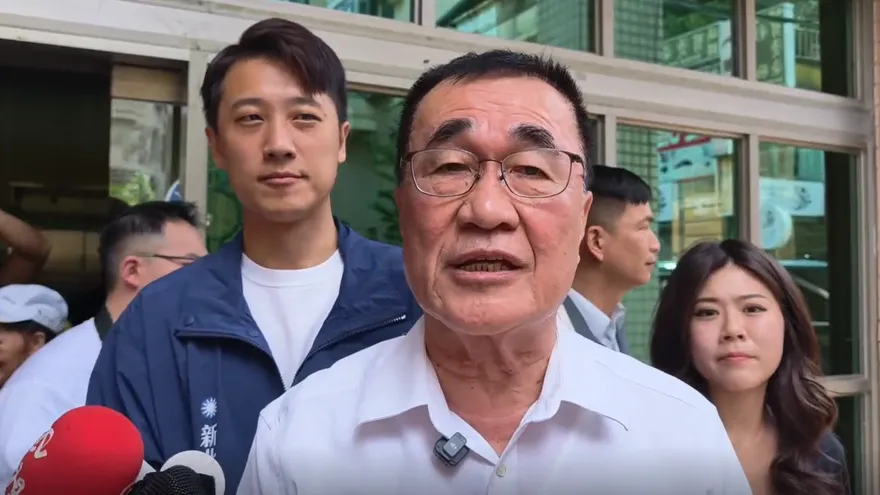 僅同台鄭麗文15秒　怕她「票房毒藥」？李四川親自說真相！