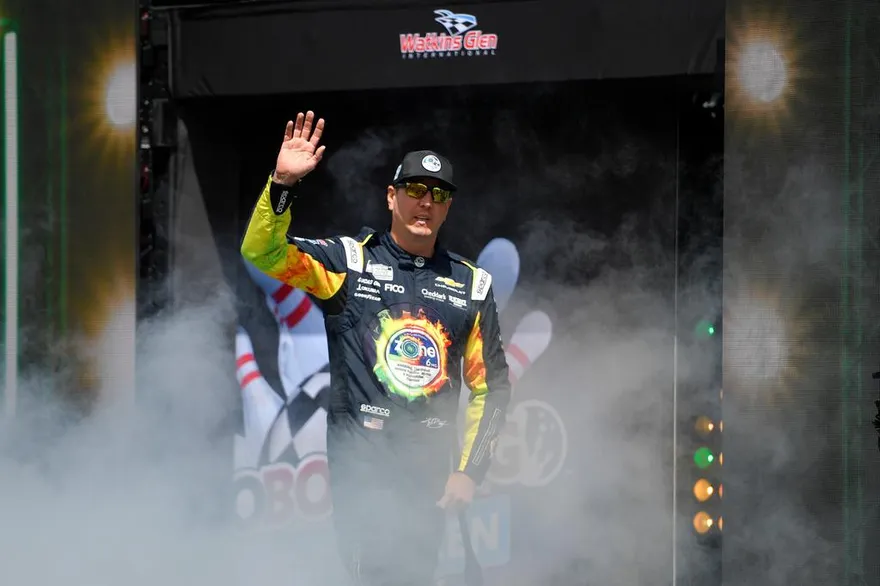 NASCAR傳奇車手驟逝！　家屬悲慟發聲、死因未公開
