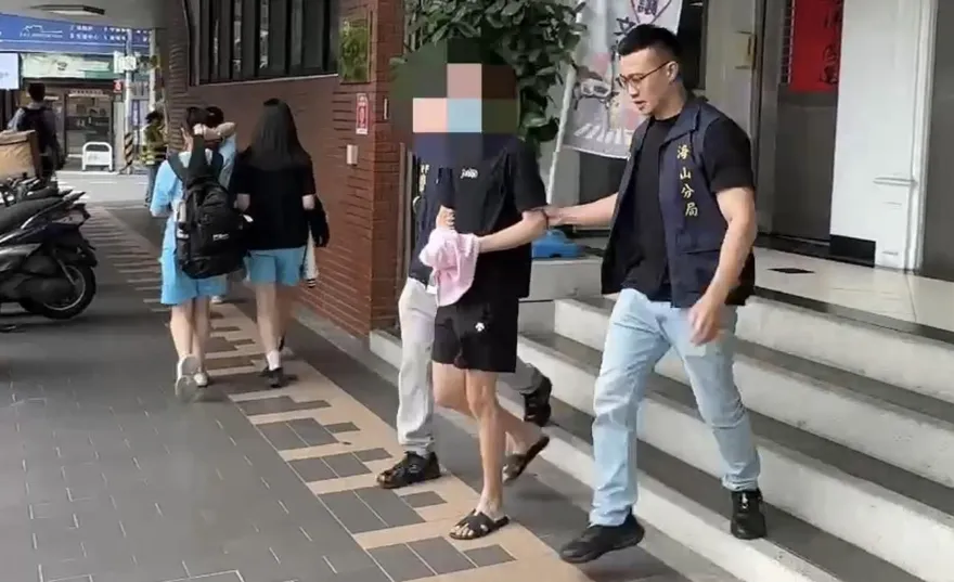 影/開車撞警網嗆「看條子不爽」　男子再發文遭拘提