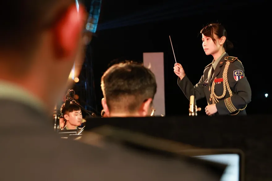 大漢營區首辦煙火秀！陸軍慶80週年、金曲歌王助陣