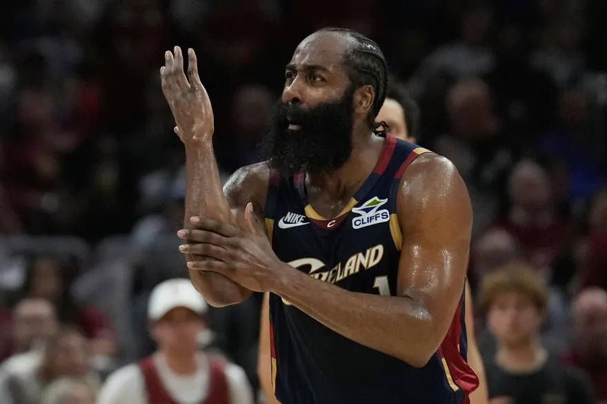 NBA/騎士遭聽牌哈登淪戰犯　球迷PO「不防守大合輯」