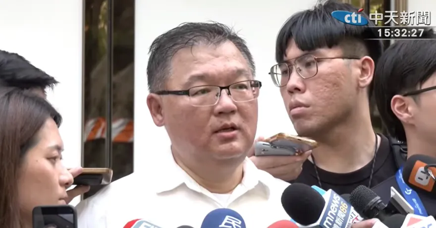 「蕭旭岑與台商捧現金合照」曝光！李德維：第一次看到