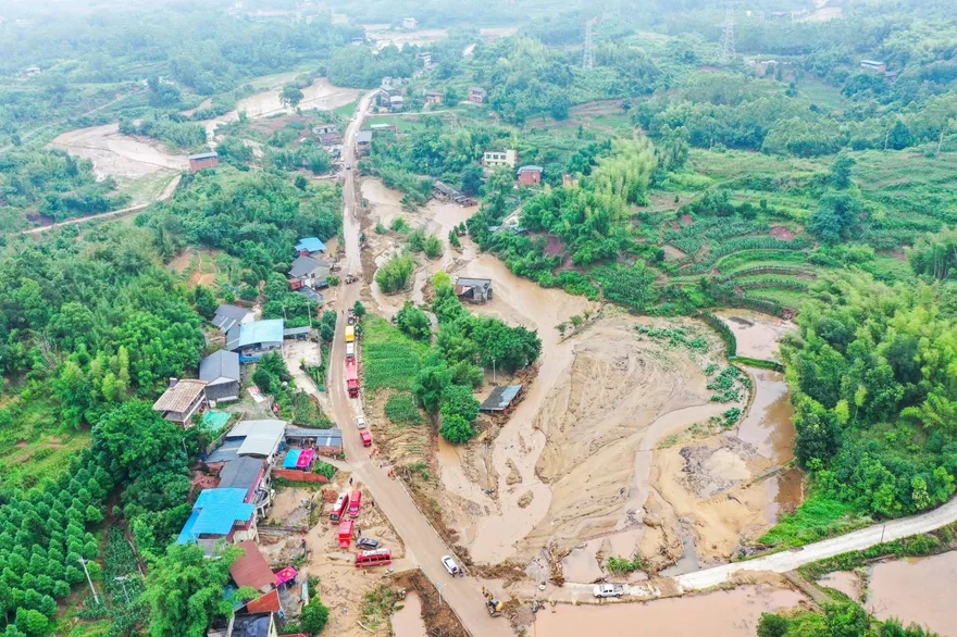 雨彈狂炸！重慶豪雨成災多地爆山洪　已致11死11失蹤